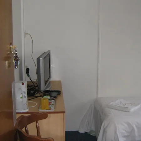 Stobart Truckstops Ltd Motel 2*