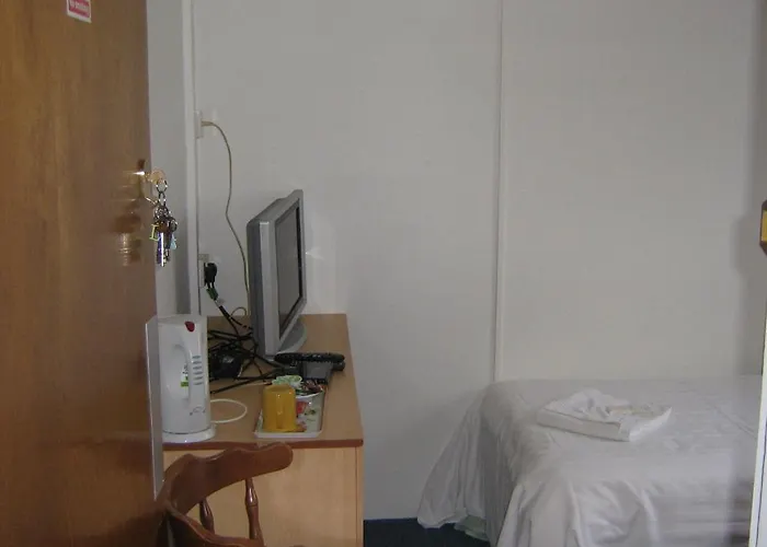 Stobart Truckstops Ltd Motel 2*